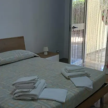 Guest house La Mole 3*
