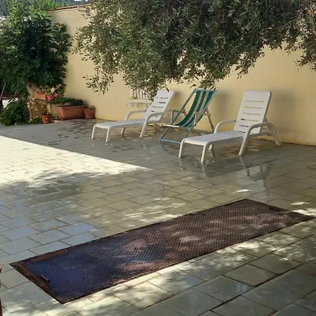Konukevi La Mole *